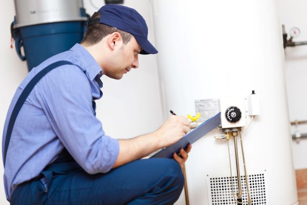 How to Respond to a Leaking Water Heater